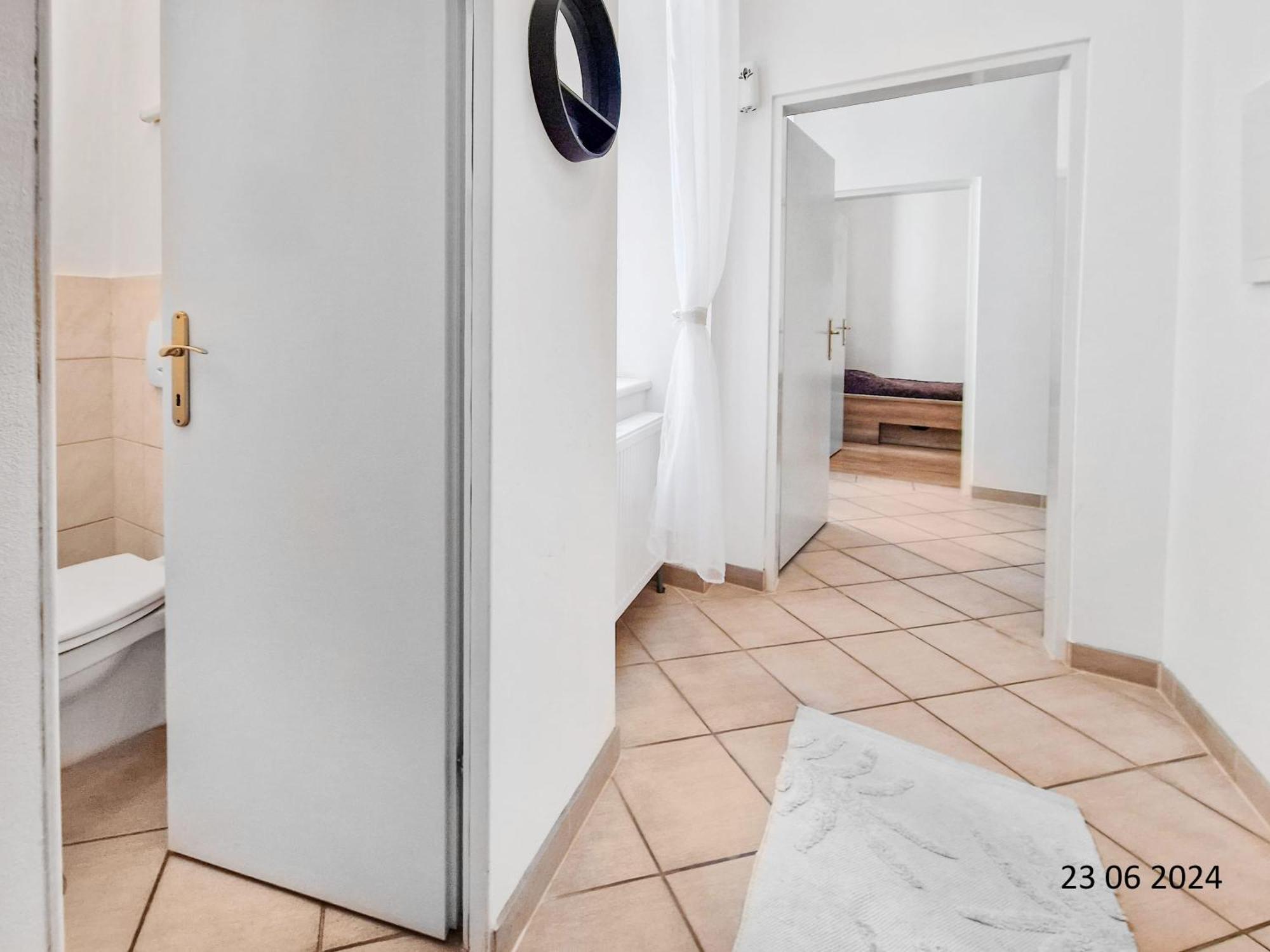 Elegant Three-Bedroom Suite Wina Bagian luar foto