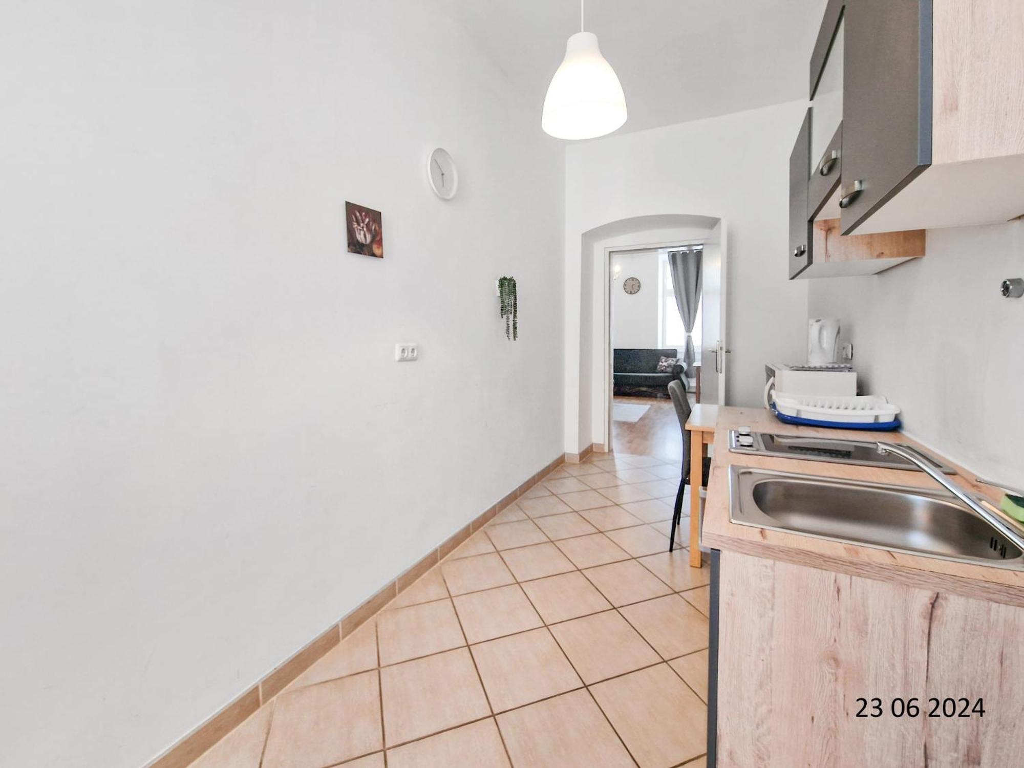Elegant Three-Bedroom Suite Wina Bagian luar foto