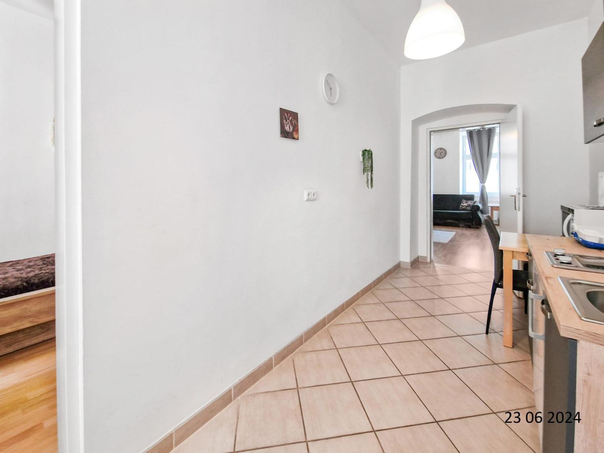 Elegant Three-Bedroom Suite Wina Bagian luar foto