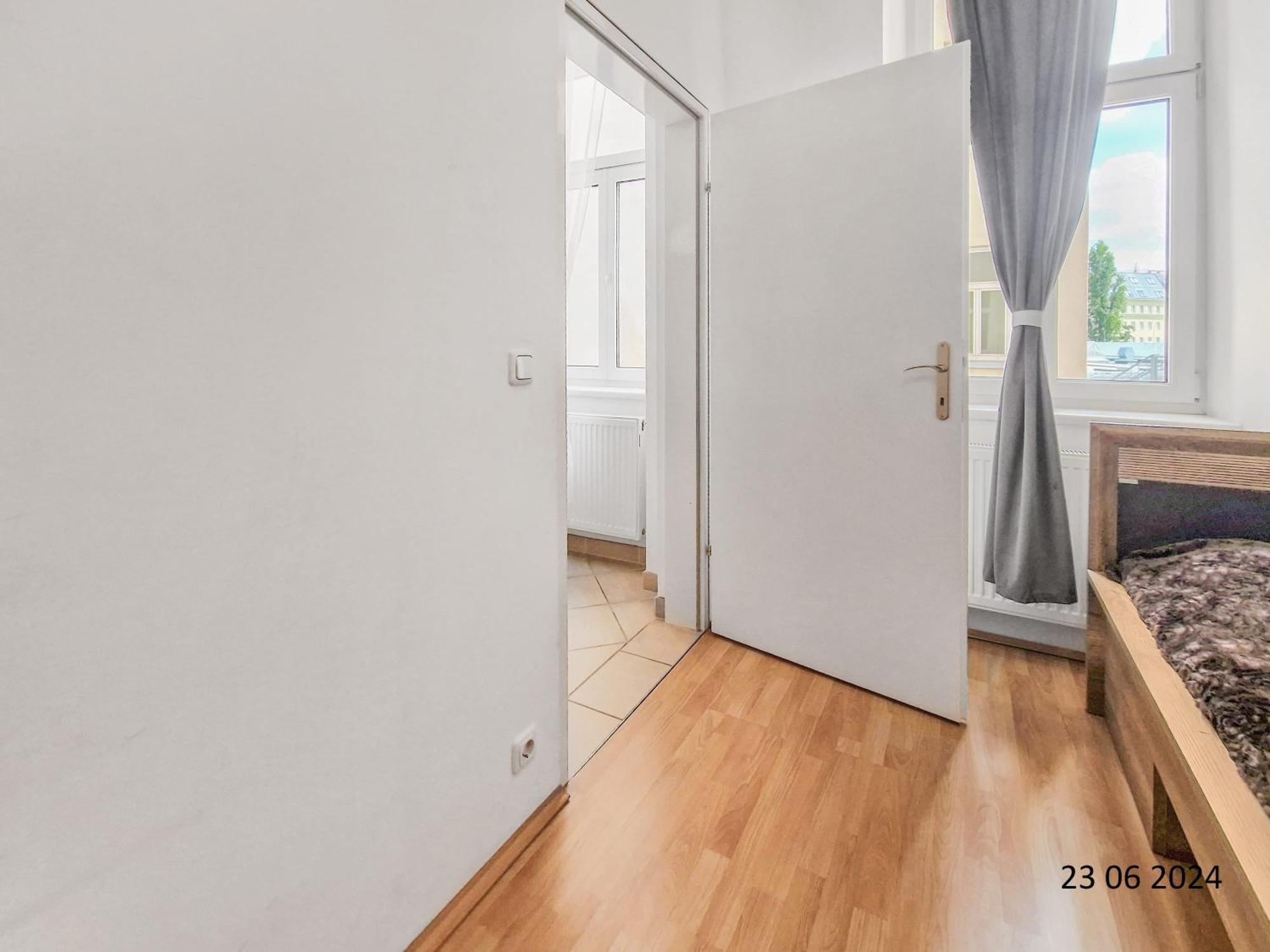 Elegant Three-Bedroom Suite Wina Bagian luar foto