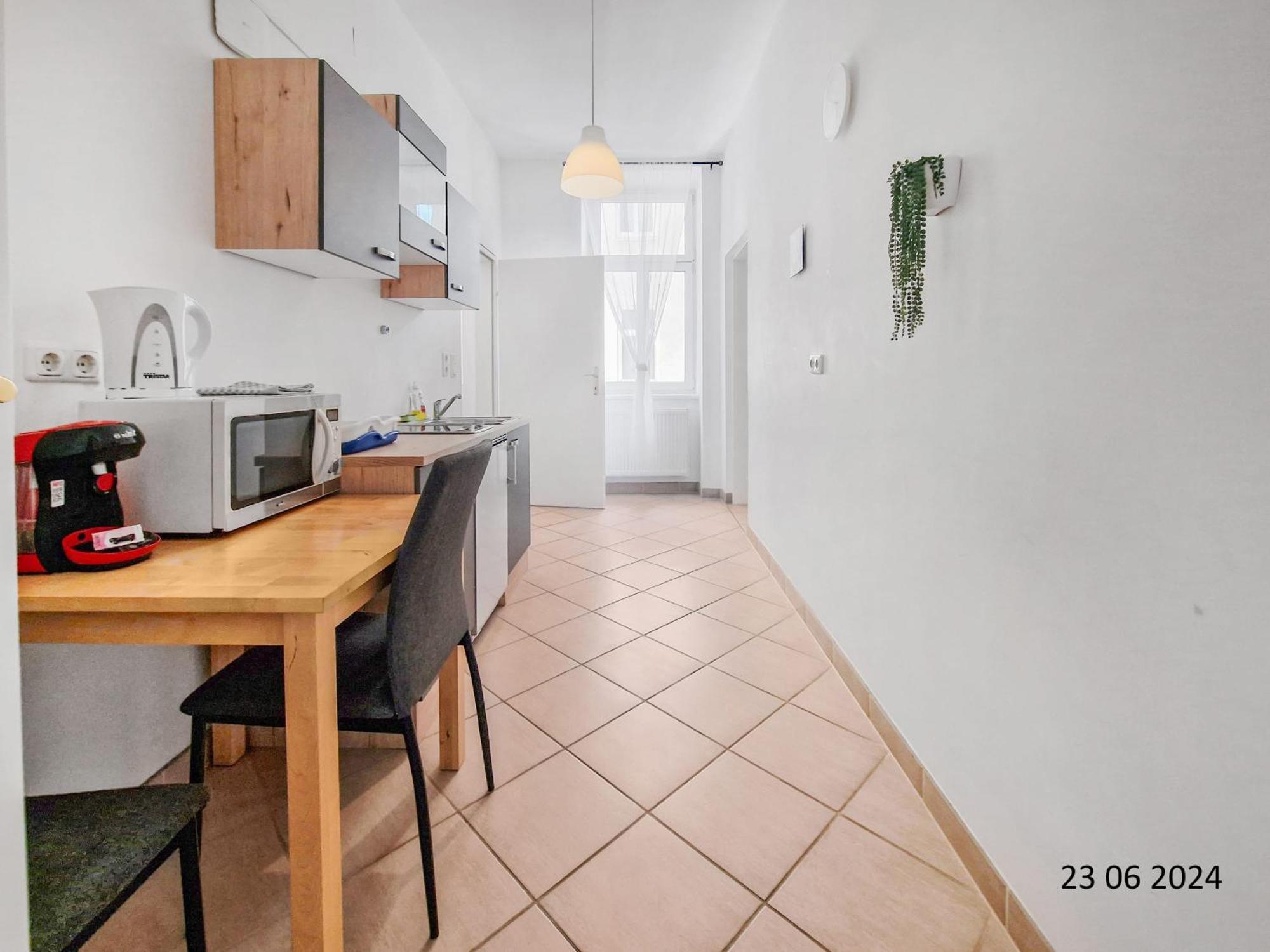 Elegant Three-Bedroom Suite Wina Bagian luar foto