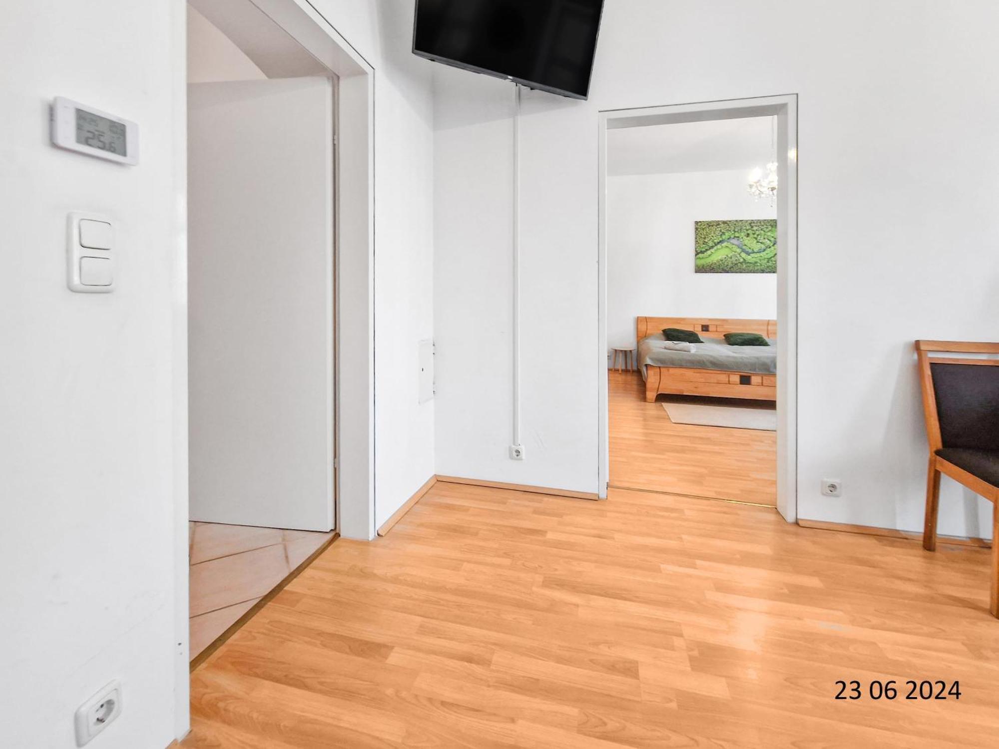 Elegant Three-Bedroom Suite Wina Bagian luar foto